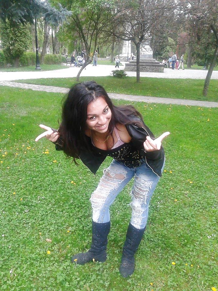 25P Teen sluts in tight jeans 3.