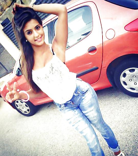 25P Teen sluts in tight jeans 3.