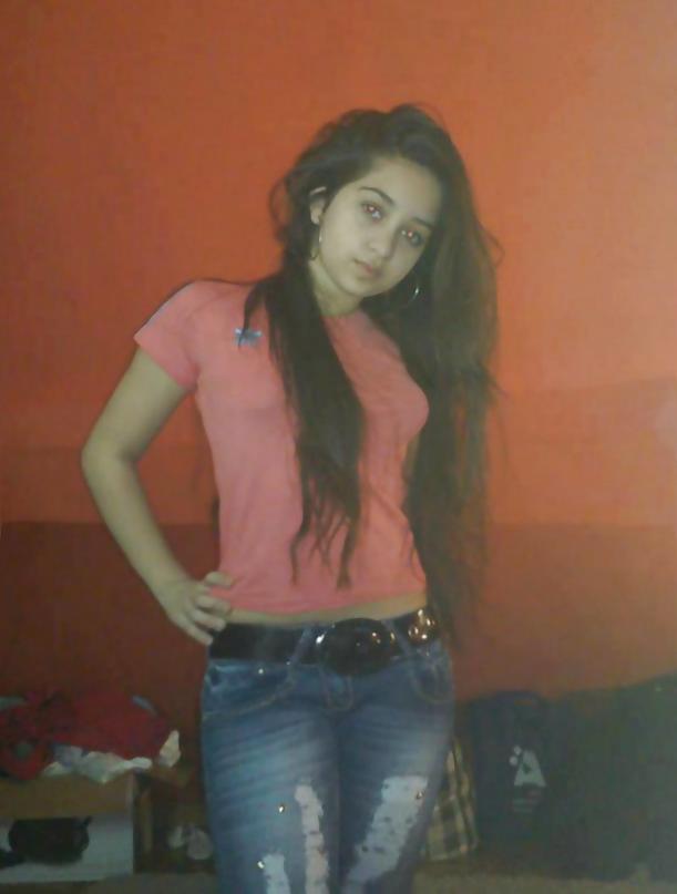 25P Teen sluts in tight jeans 3.