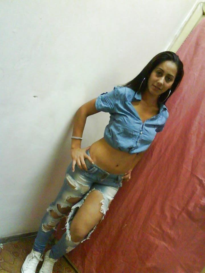 25P Teen sluts in tight jeans 3.
