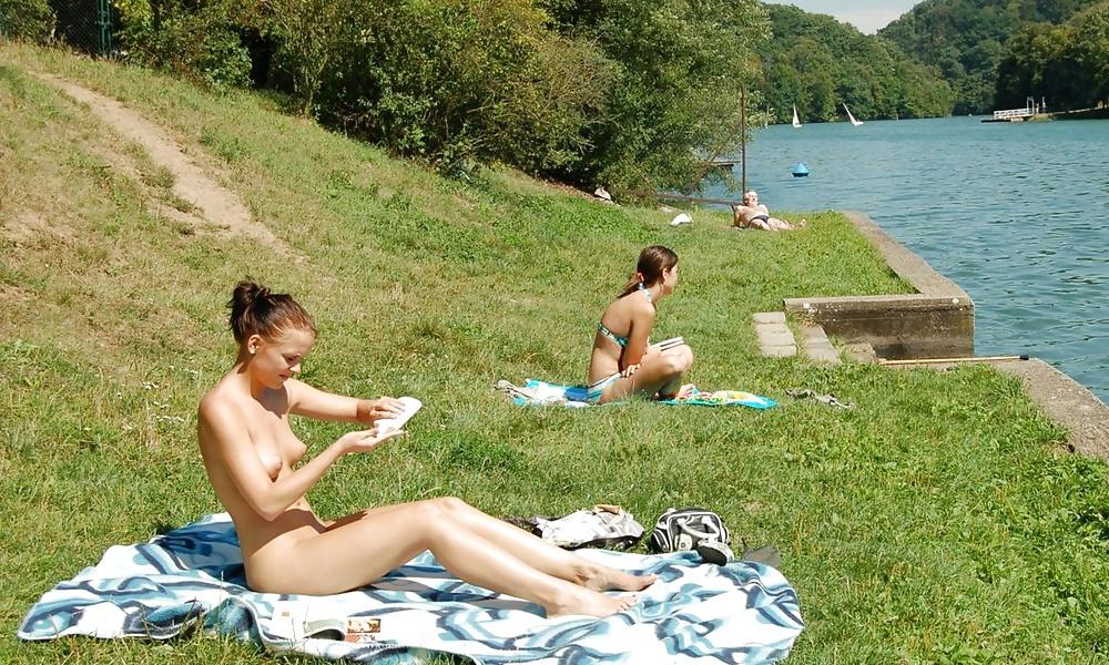21P Public display 195