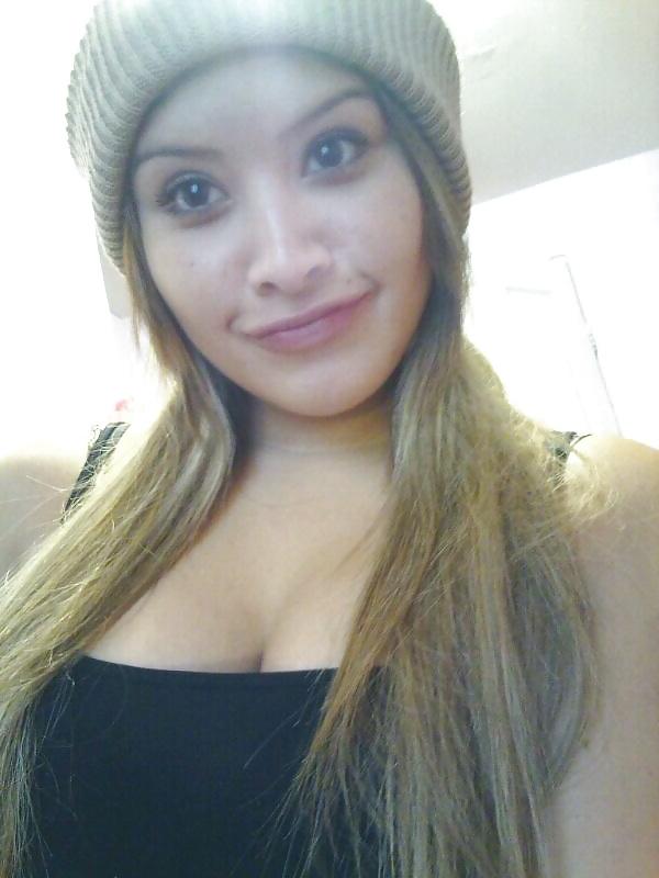 12P Hot blonde pics check her video out too