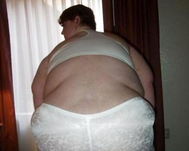 6P Some fat women to grab