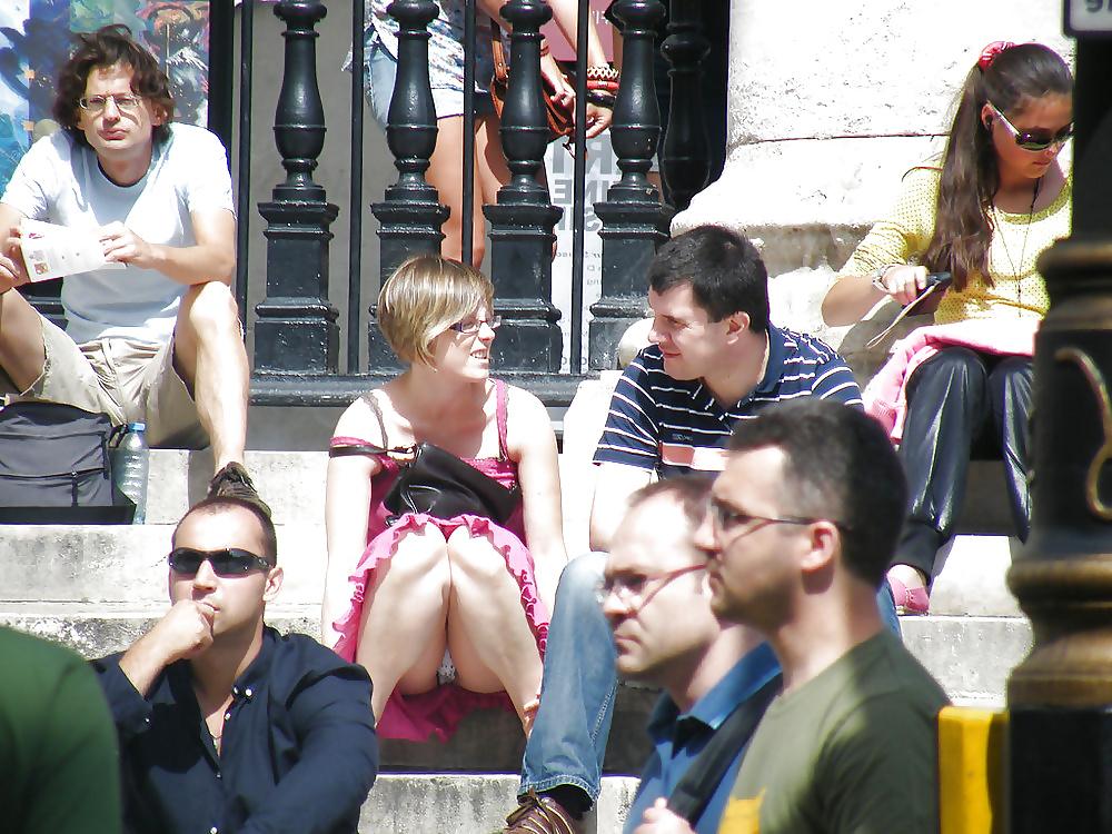 25P Thong Hunting In London
