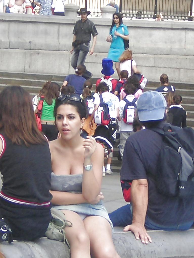 25P Thong Hunting In London