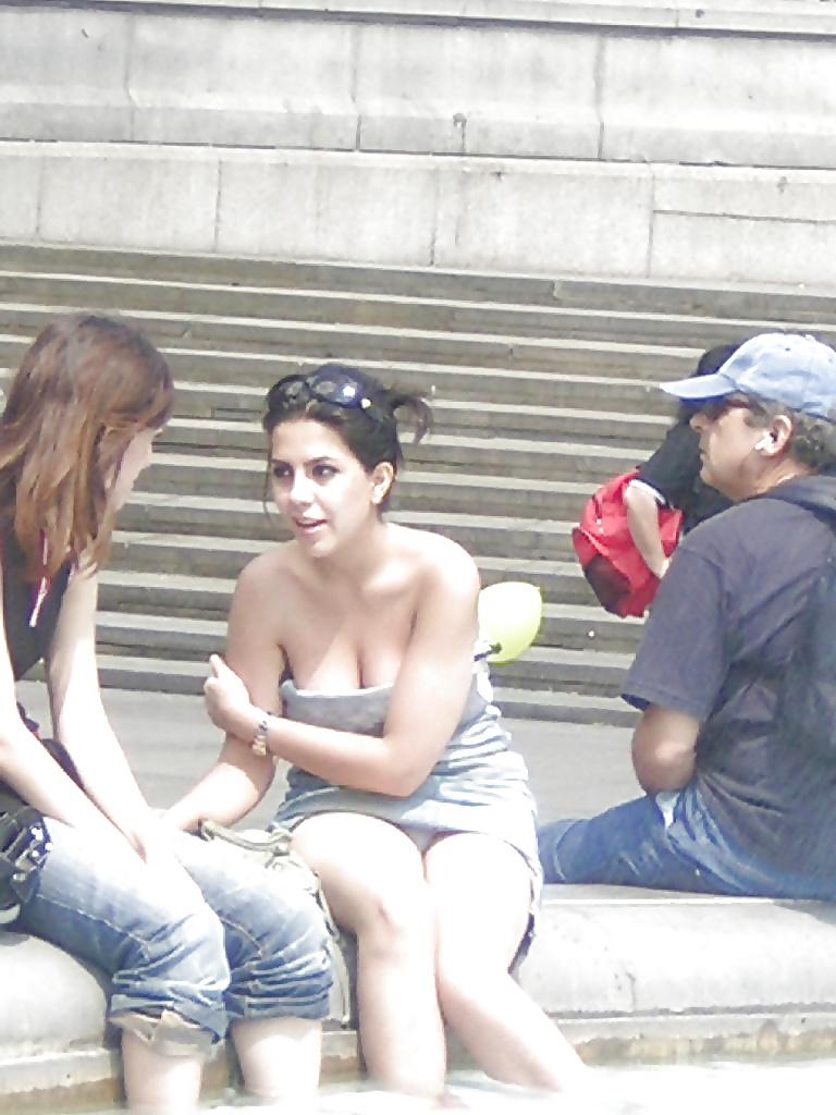 25P Thong Hunting In London