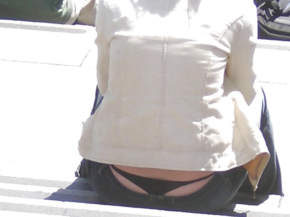 25P Thong Hunting In London