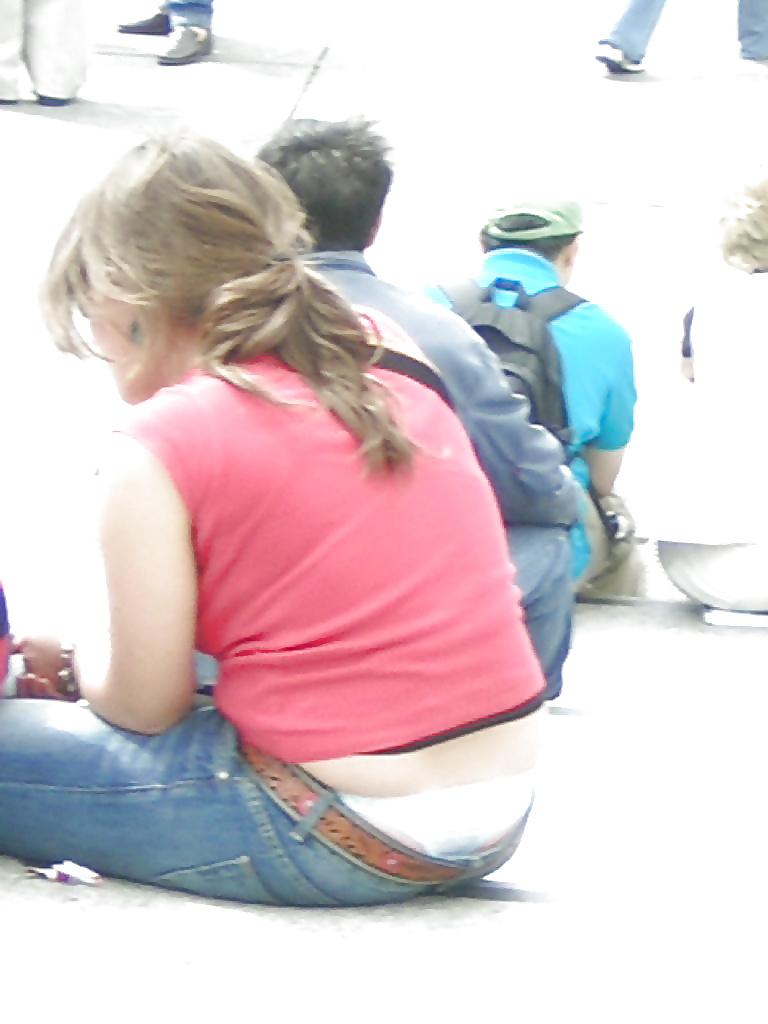 25P Thong Hunting In London
