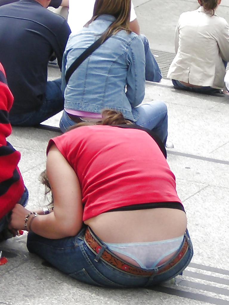 25P Thong Hunting In London