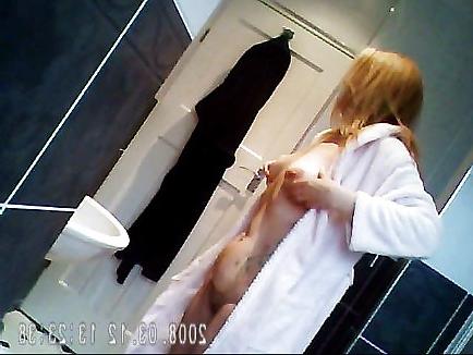 25P Sarahd posing in bathroom