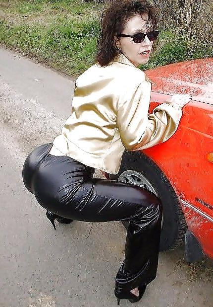 10P Leather jeans mmmmm