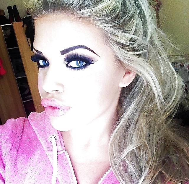 24P Bimbo Invasion 14