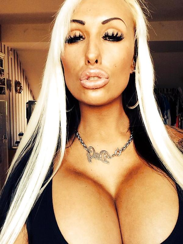 20P Super Bimbo