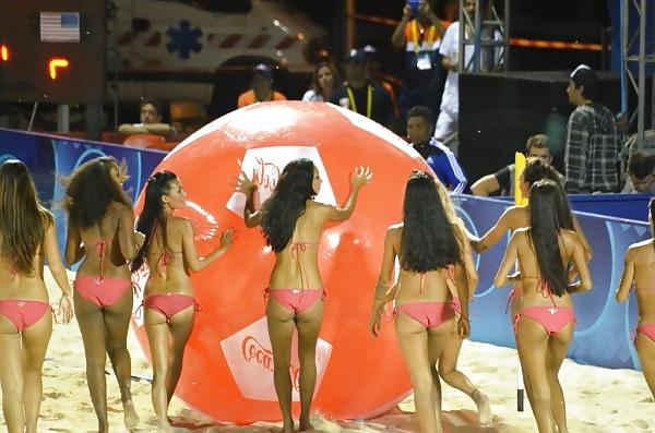 25P Beach soccer cheerleaders