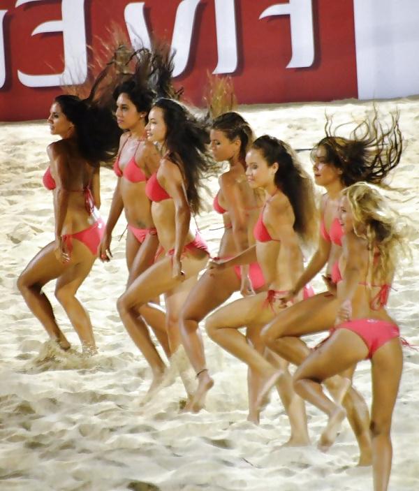 25P Beach soccer cheerleaders