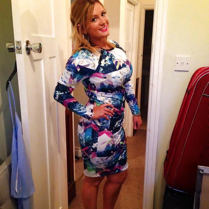 12P Vollbusiges Bimbo Chav