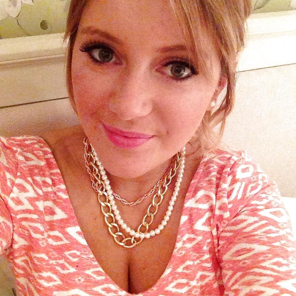 12P Vollbusiges Bimbo Chav