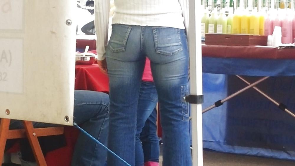 25P Culetti di ragazze in jeans..