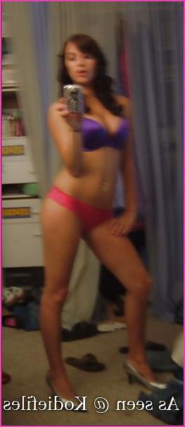 25P Hot teen strips in mirror
