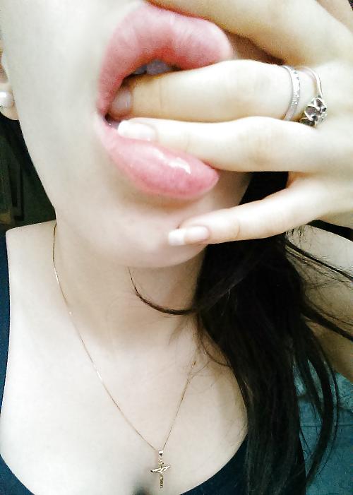 25P Bimbo Slut Lips