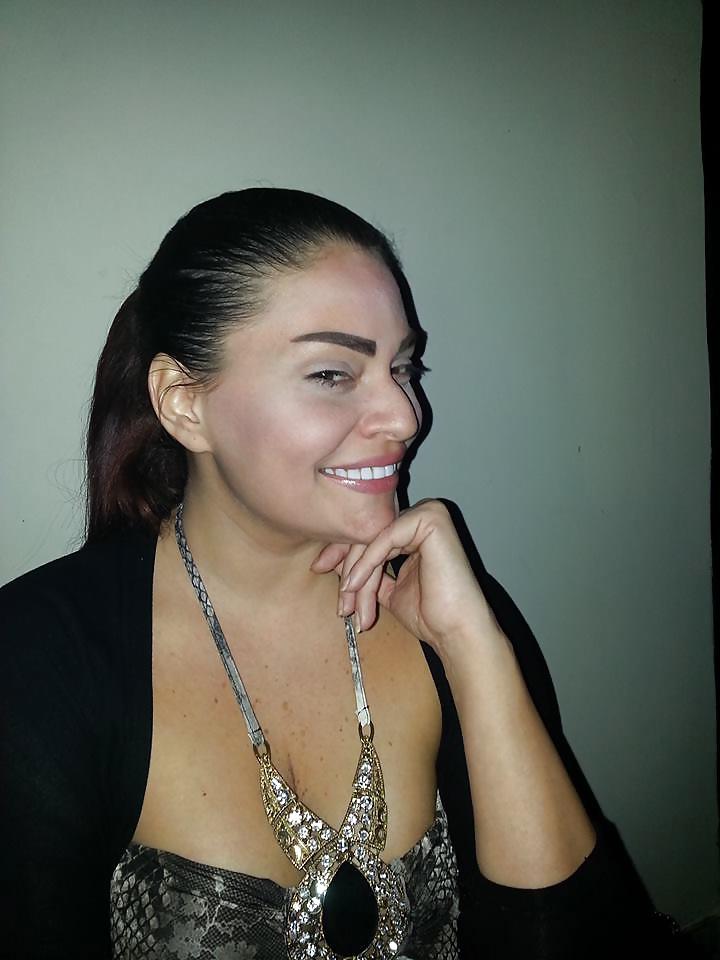 25P My arabian lebanon MILF friend.