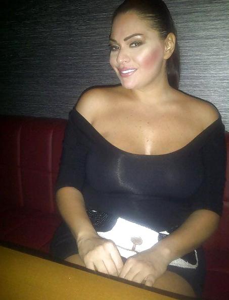 25P My arabian lebanon MILF friend.