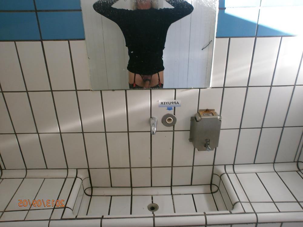 11P Outdoor exhib sexe public cum queue bordeaux