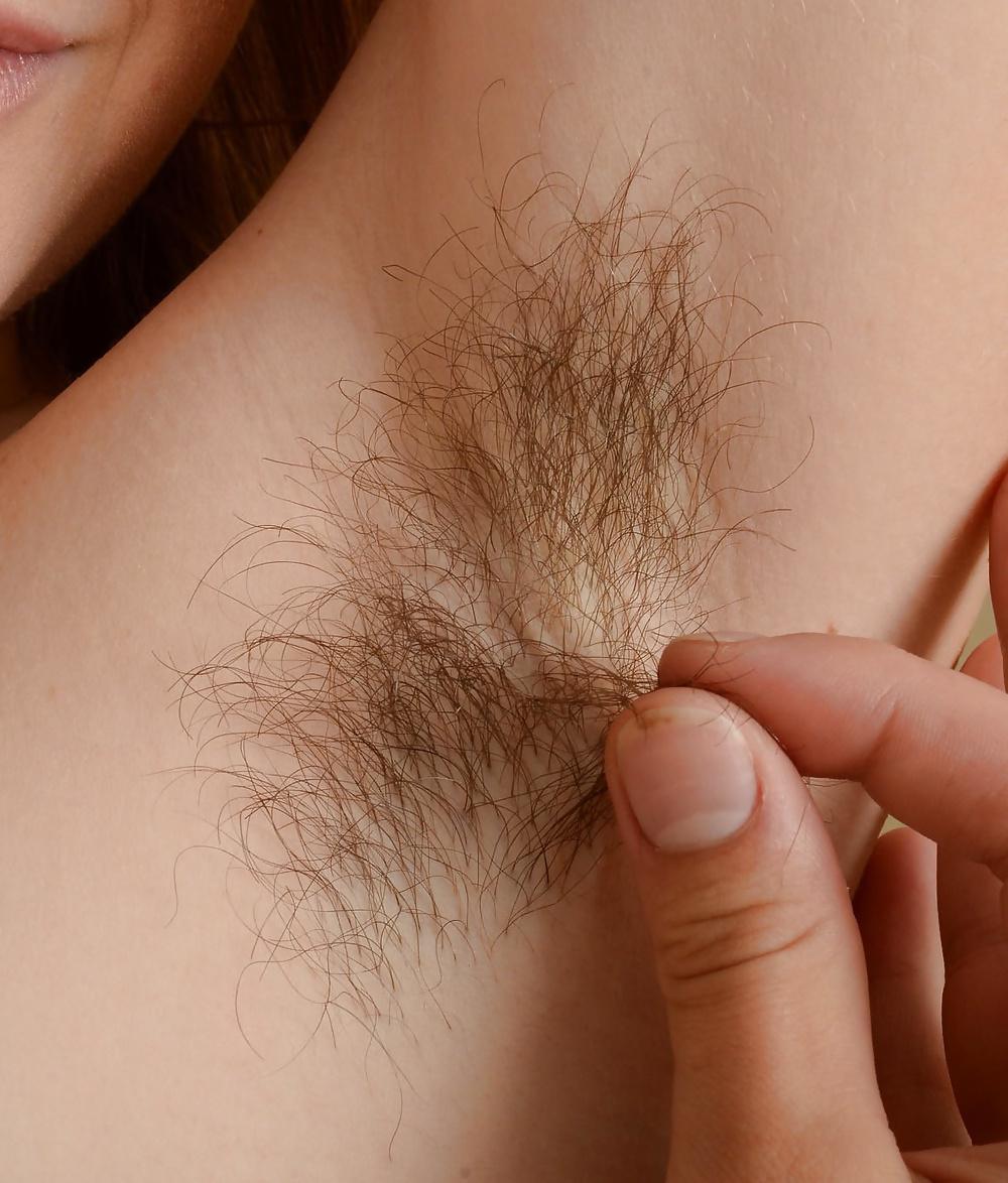 25P Horny armpit
