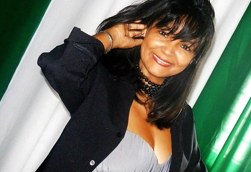 20P BUSTY BRAZILIAN GRANNY: STILL SEXY & HOT