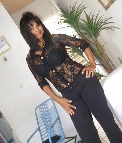 20P BUSTY BRAZILIAN GRANNY: STILL SEXY & HOT