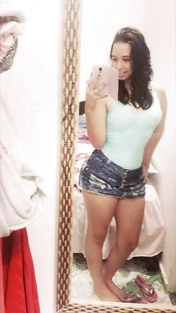 25P Curvy Goddesses V (Tight Jeans)