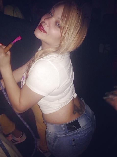 25P Curvy Goddesses V (Tight Jeans)