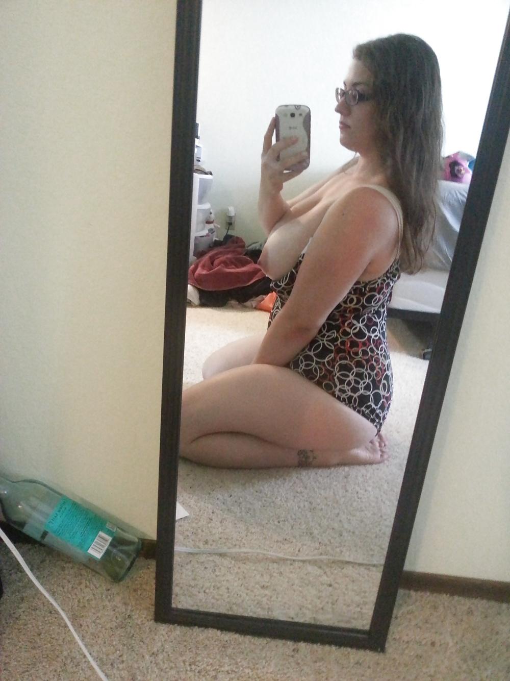 23P Selfie - Amateur Curvy #05