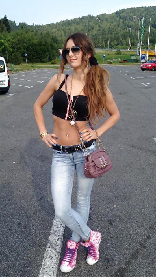 20P Croatian bimbo(wannabe singer)