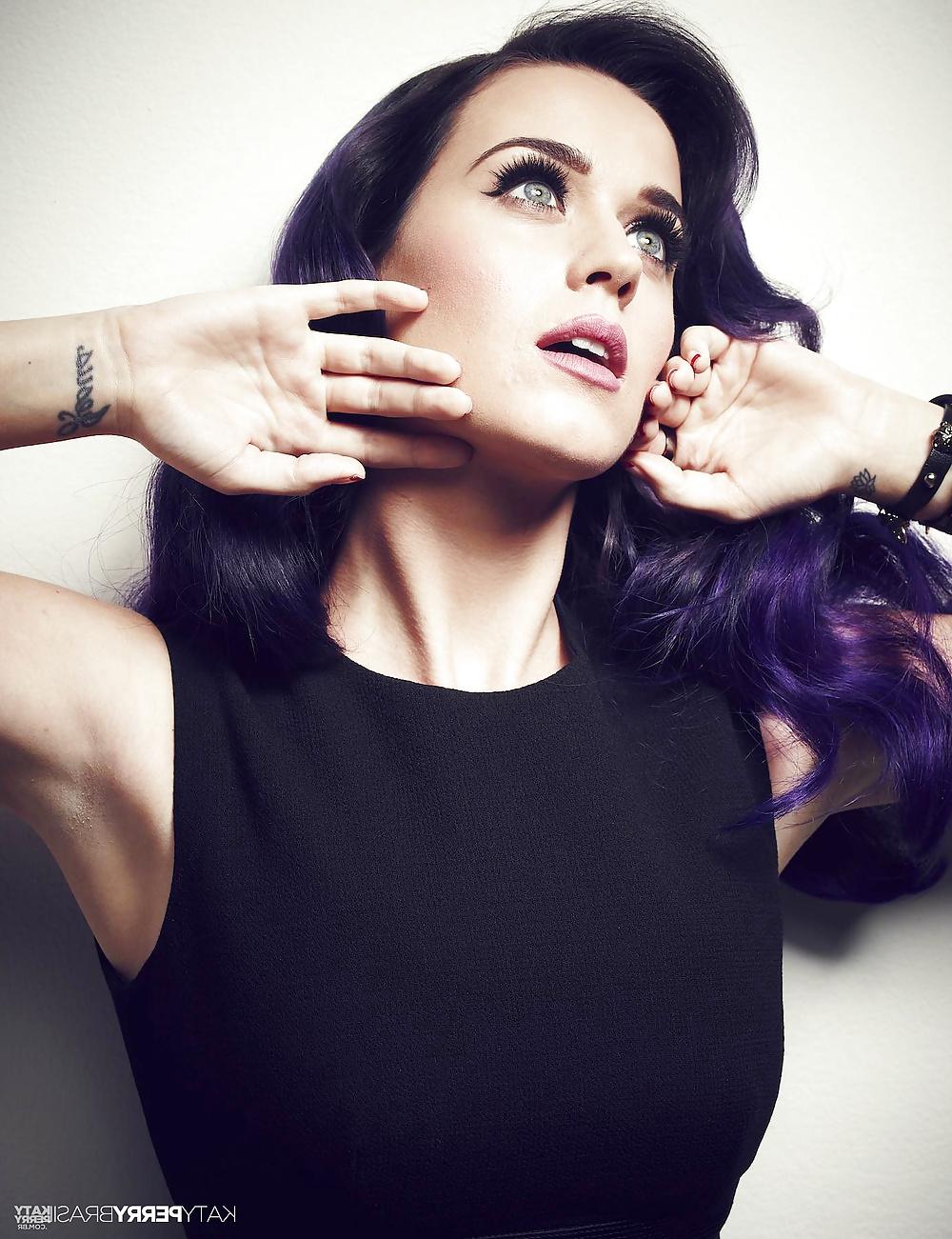 6P Katy Perry Armpit Stubble