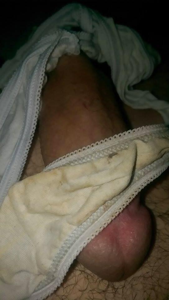 4P The Dirtiest Thong She Has Left Me In Ages!! Smells Great xx