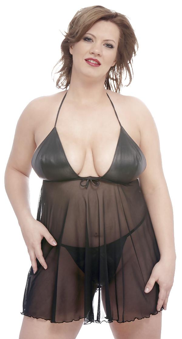 25P Sexy Curvy Milfs & Girlfriends 11