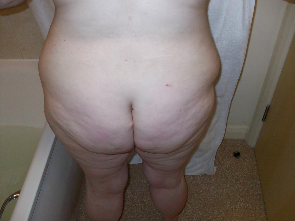 14P Wife's Big FAT BottoM