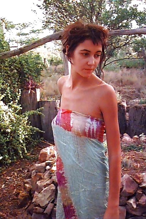 25P Hairy hippie girl nude