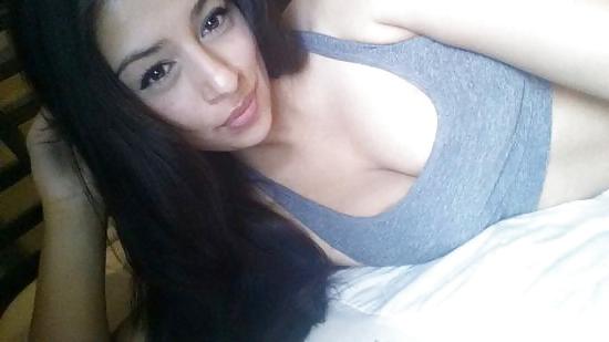 25P Horny morning jerk off search party 