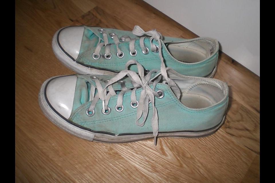 5P Jerking with socks and converse