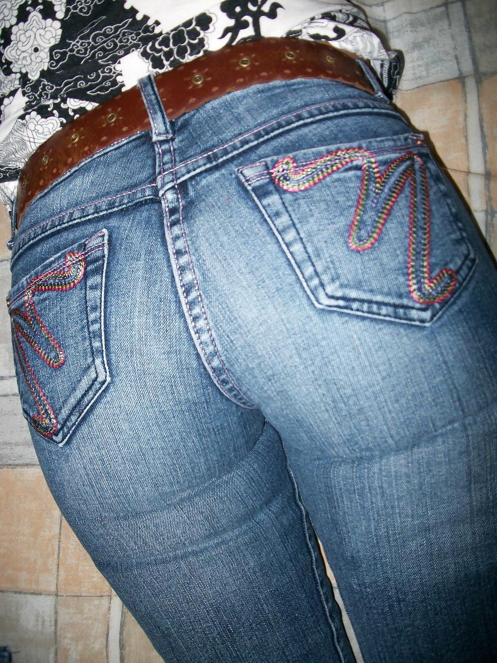 25P Great Asses in tight Jeans