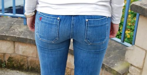 25P Great Asses in tight Jeans