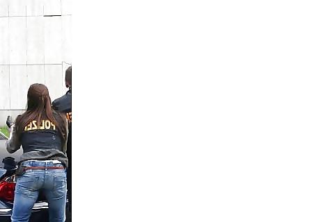 25P Great Asses in tight Jeans