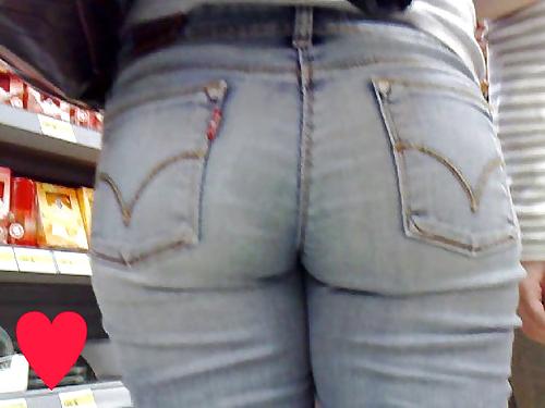 25P Great Asses in tight Jeans