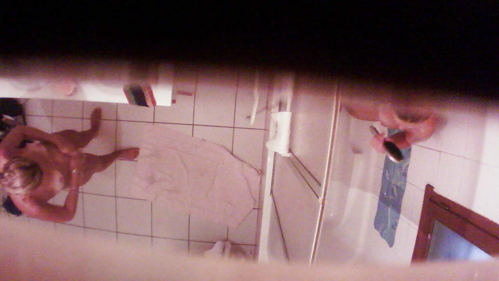 6P Hidden cam - Cousins in bathroom