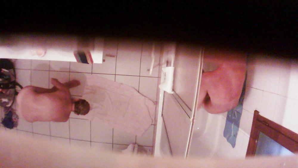 6P Hidden cam - Cousins in bathroom