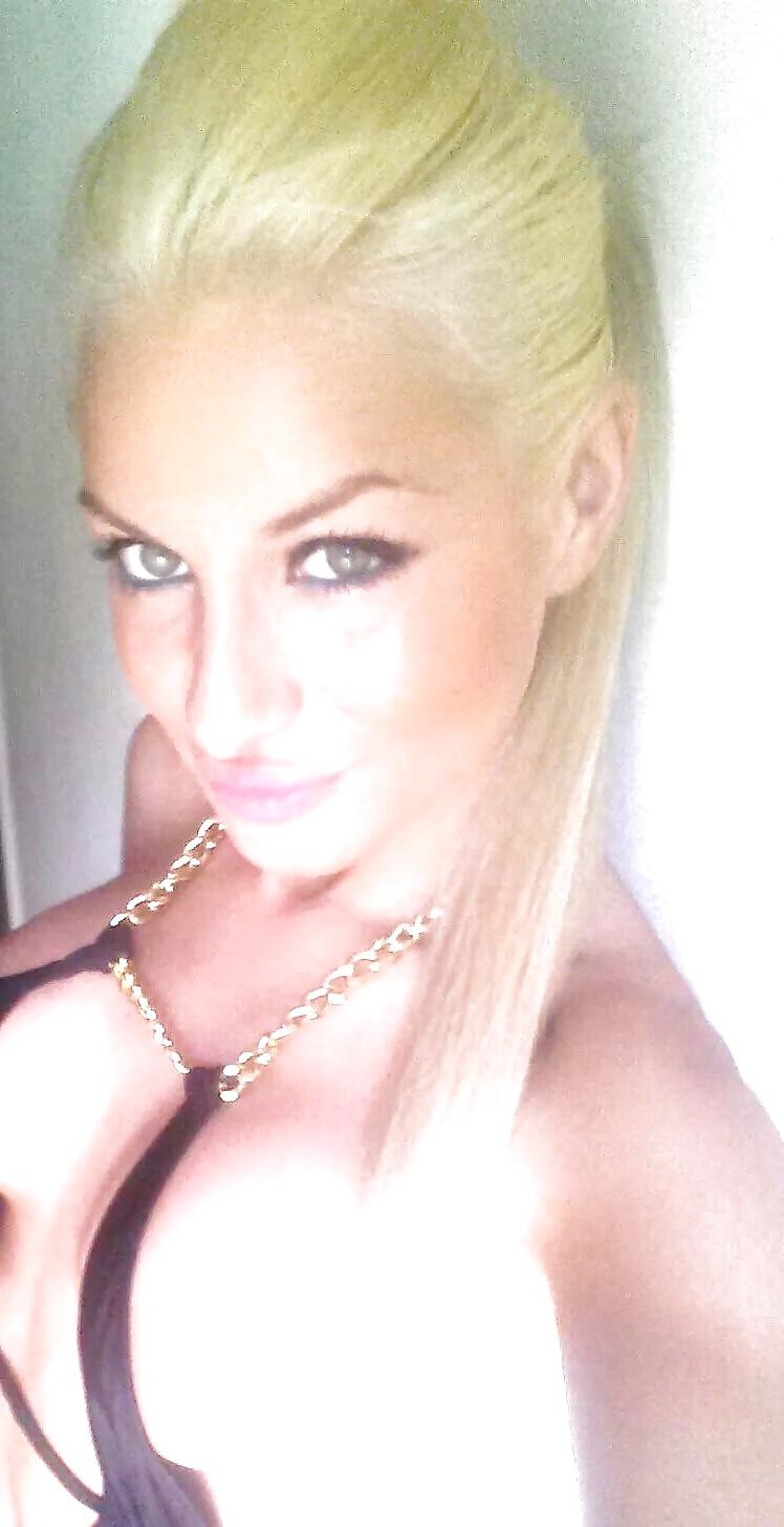 9P Romanian Bimbo Slut Casandra