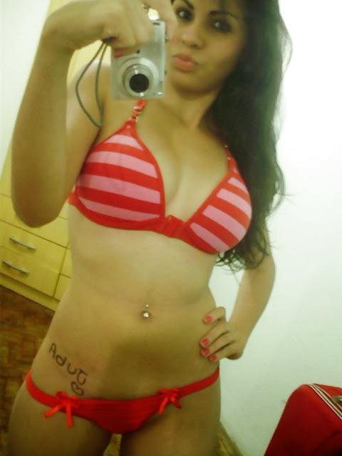19P Hot taking pictures in the mirror