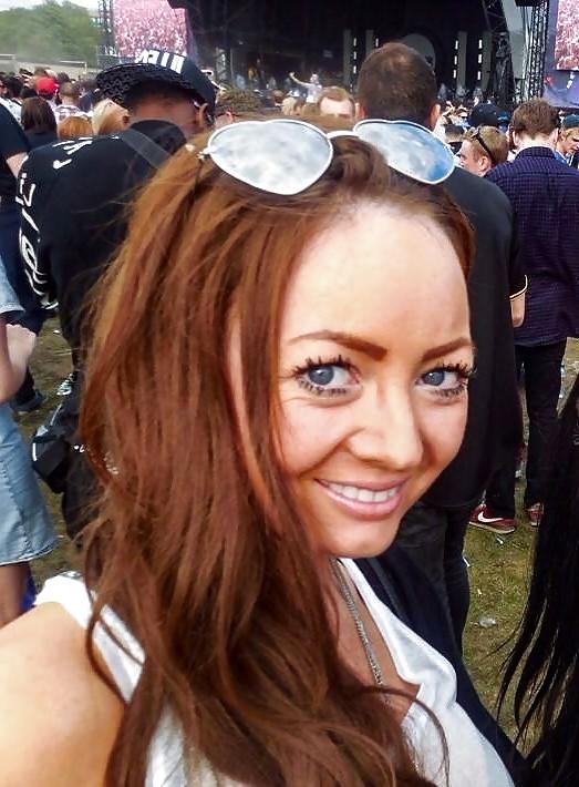 25P Bimbo chav big tits cumdump laura